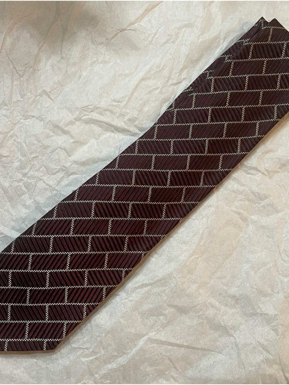 Men's Bachrach Burgundy Brick Pattern Geometric 100% Silk Tie Made in Italy